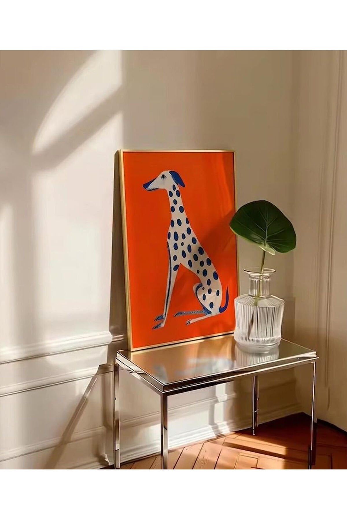 Gold Çerçeveli Modern Dalmaçyalı Köpek Turuncu Arka Planlı Sanatsal Camlı Duvar Dekoru Tablo