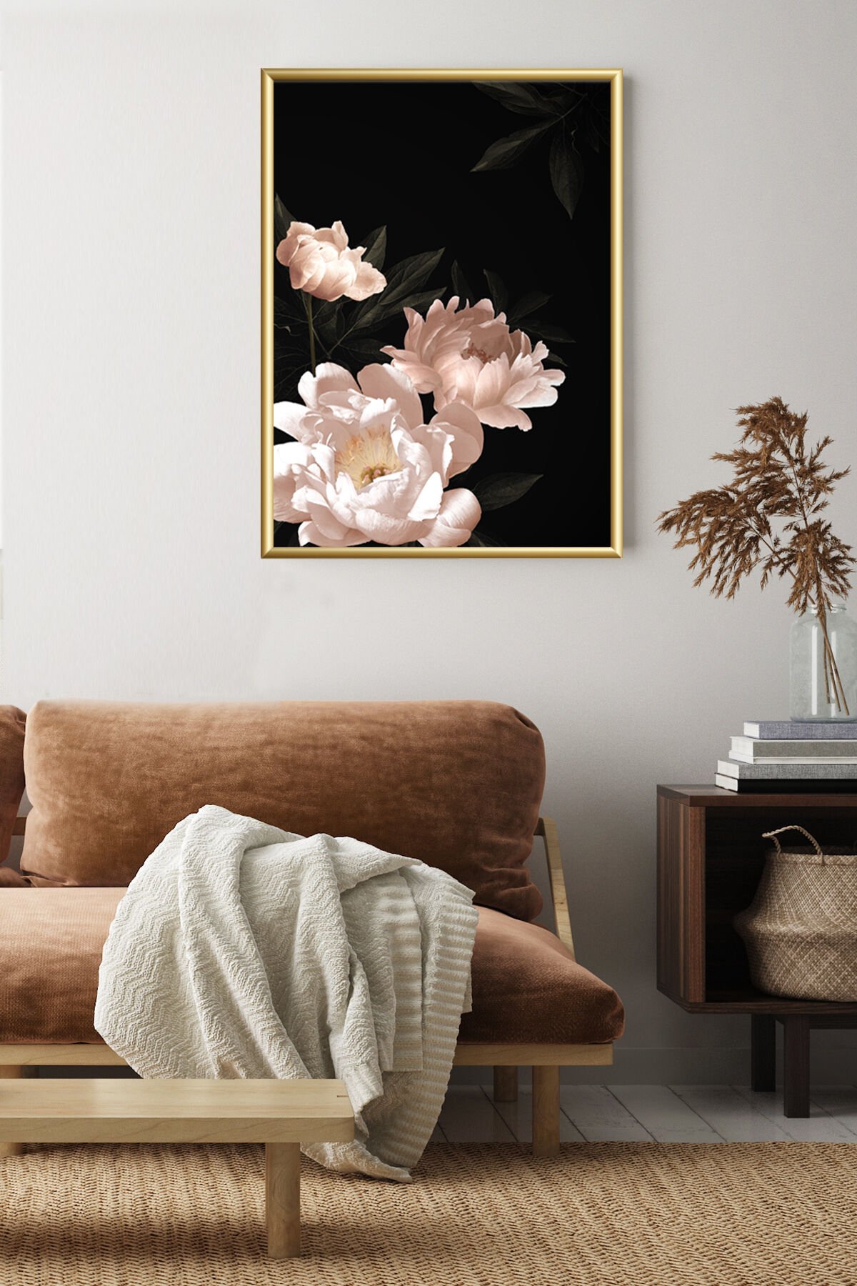 Gold Metal Siyah Zemin Pembe Çiçek Camlı Çerçeveli Poster